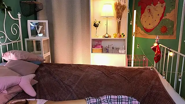 cherry lea online show from 12-21-24, 04:25