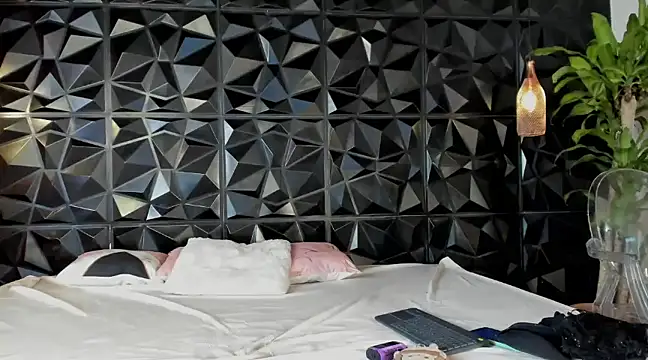 rihannagil online show from 01-09-25, 05:22