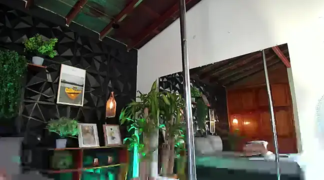 rihannagil online show from 03-08-25, 06:16