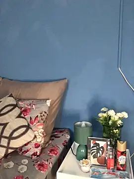 NunuBerry16 online show from 12-27-24, 03:37