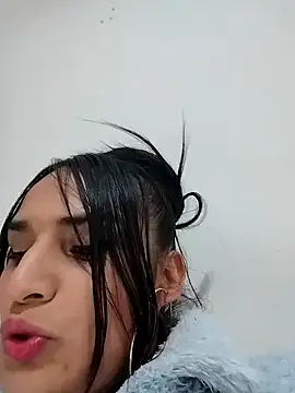 Snapshot of Pussycat_9999 chatting on 12-30-24, 08:04 Pussycat 9999 online show from 12-30-24, 08:04