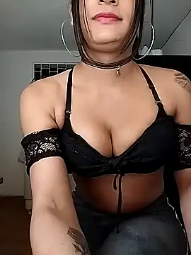 Snapshot of Pussycat_9999 chatting on 01-31-25, 06:14 Pussycat 9999 online show from 01-31-25, 06:14