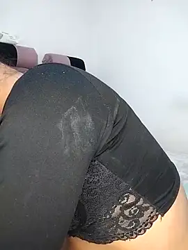 Snapshot of Pussycat_9999 chatting on 03-13-25, 02:12 Pussycat 9999 online show from 03-13-25, 02:12