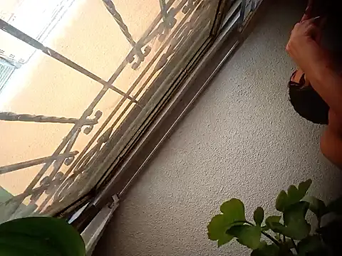 Snapshot of Pussycat_9999 chatting on 03-20-25, 05:36 Pussycat 9999 online show from 03-20-25, 05:36