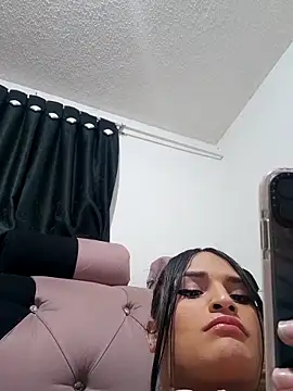 Snapshot of Pussycat_9999 chatting on 09-20-25, 04:52 Pussycat 9999 online show from 09-20-25, 04:52