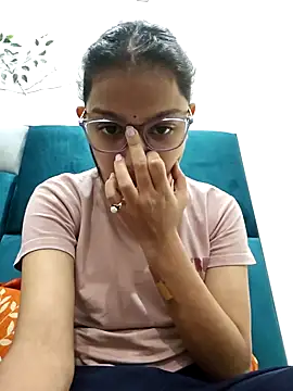 Snapshot of Aleena_Rai chatting on 12-26-24, 06:54 Aleena Rai online show from 12-26-24, 06:54