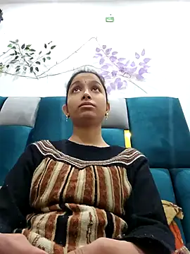 Snapshot of Aleena_Rai chatting on 02-08-25, 05:08 Aleena Rai online show from 02-08-25, 05:08