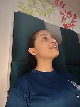 Snapshot of Aleena_Rai chatting on 09-08-25, 06:51 Aleena Rai online show from 09-08-25, 06:51