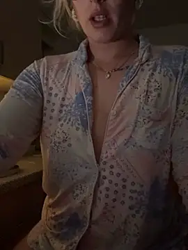 Snapshot of Barbie_26 chatting on 03-20-25, 10:29 Barbie 26 online show from 03-20-25, 10:29