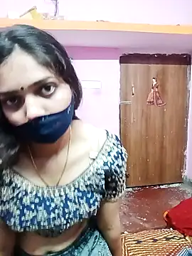 Snapshot of Cute-Simmi chatting on 12-25-24, 10:50 Cute-Simmi online show from 12-25-24, 10:50