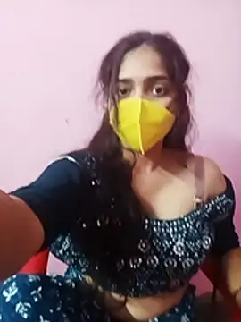 Snapshot of Cute-Simmi chatting on 12-15-25, 05:44 Cute-Simmi online show from 12-15-25, 05:44