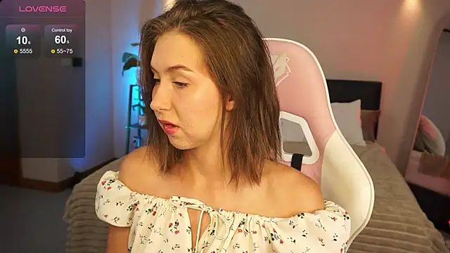 LinaSiren online show from 12-19-24, 03:18