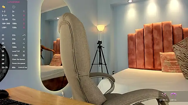 Snapshot of lou_rosse_ chatting on 02-18-26, 07:54 lou rosse online show from 02-18-26, 07:54