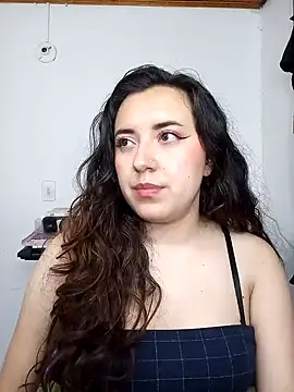 Emi chik online show from 12-14-24, 05:40