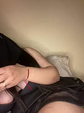 Snapshot of Cameelia chatting on 01-15-25, 01:02 Cameelia online show from 01-15-25, 01:02