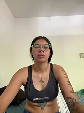 Snapshot of Argentiiniita chatting on 02-03-25, 02:24 Argentiiniita online show from 02-03-25, 02:24