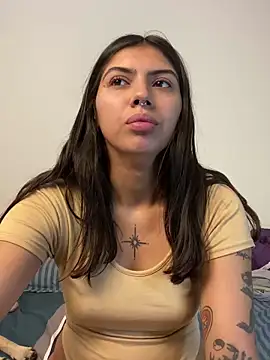 Snapshot of Argentiiniita chatting on 03-22-25, 08:37 Argentiiniita online show from 03-22-25, 08:37