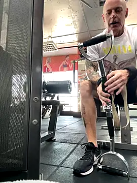 luv2masterb8247 online show from 12-02-24, 02:09