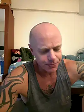 luv2masterb8247 online show from 12-06-24, 05:20