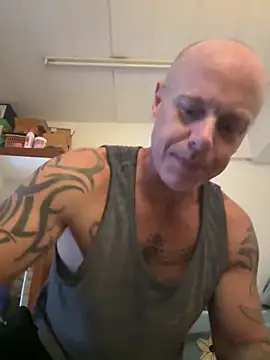 luv2masterb8247 online show from 12-13-24, 04:22