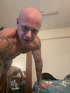 luv2masterb8247 online show from 12-20-24, 05:14