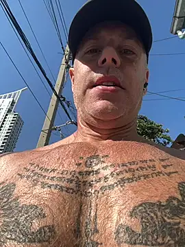 luv2masterb8247 online show from 01-01-25, 02:30