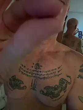 luv2masterb8247 online show from 01-03-25, 07:27