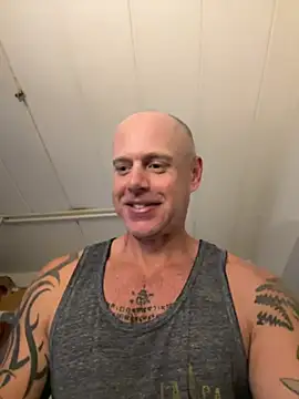 luv2masterb8247 online show from 01-07-25, 04:18