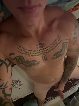 luv2masterb8247 online show from 01-09-25, 12:35