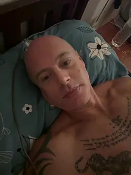 luv2masterb8247 online show from 01-16-25, 12:34