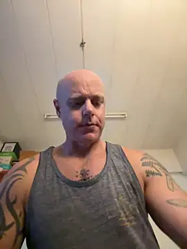 luv2masterb8247 online show from 01-21-25, 04:21