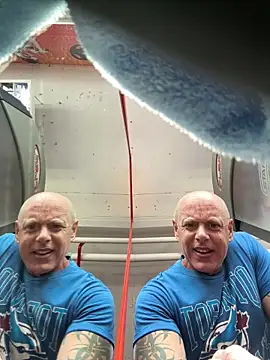 luv2masterb8247 online show from 01-29-25, 02:09