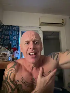 luv2masterb8247 online show from 01-29-25, 05:19