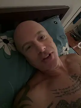 luv2masterb8247 online show from 01-31-25, 12:39