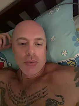 luv2masterb8247 online show from 02-06-25, 12:43