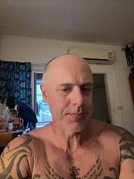 luv2masterb8247 online show from 02-06-25, 03:59