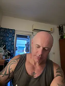 luv2masterb8247 online show from 02-11-25, 04:22