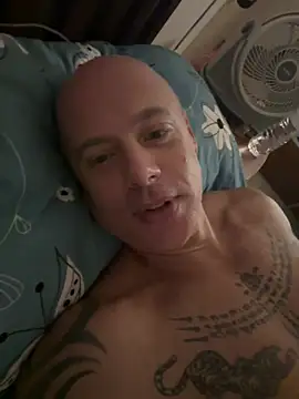 luv2masterb8247 online show from 02-20-25, 12:41