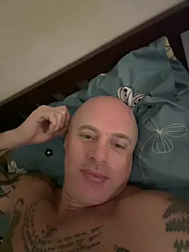 luv2masterb8247 online show from 02-27-25, 12:43