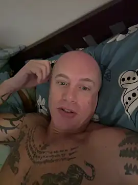 luv2masterb8247 online show from 03-03-25, 12:48