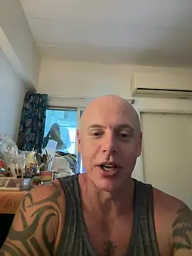 luv2masterb8247 online show from 03-17-25, 05:12