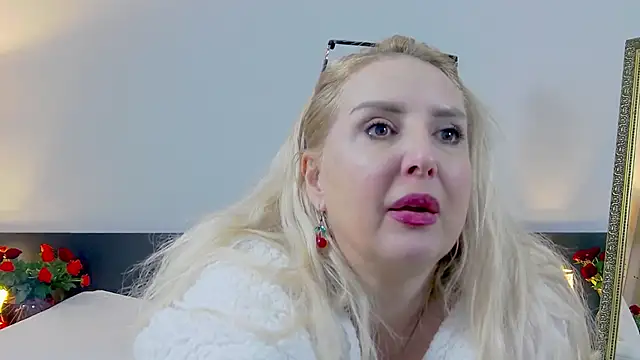 Snapshot of MariaRichi_ chatting on 02-22-25, 03:47 MariaRichi  online show from 02-22-25, 03:47