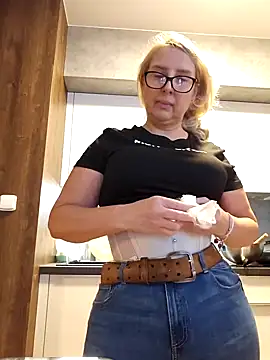 Snapshot of MariaRichi_ chatting on 03-01-25, 06:46 MariaRichi  online show from 03-01-25, 06:46