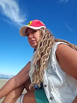 Snapshot of MariaRichi_ chatting on 09-26-25, 07:34 MariaRichi  online show from 09-26-25, 07:34