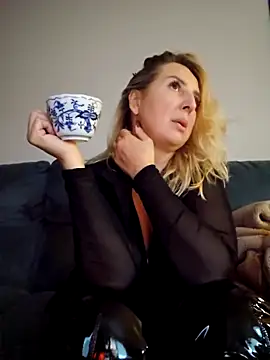 MariaRichi  online show from 12-03-25, 08:00