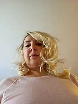 MariaRichi  online show from 12-20-25, 08:10