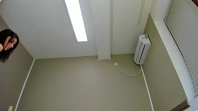 Kimi Ivy online show from 12-30-24, 05:37