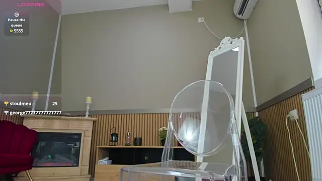 Kimi Ivy online show from 02-19-25, 07:17