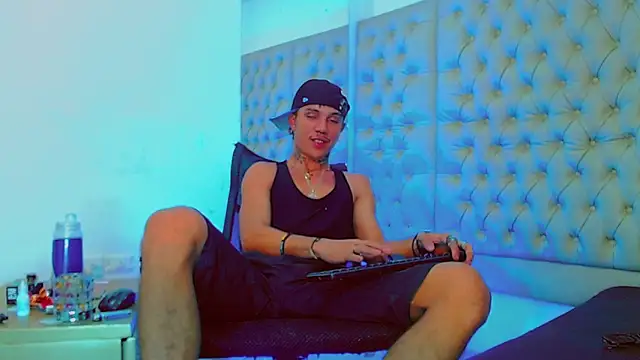 HannibalLester online show from 02-04-25, 12:00