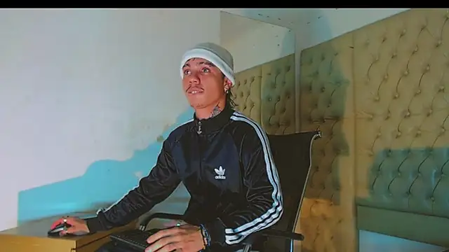 HannibalLester online show from 02-20-25, 01:46